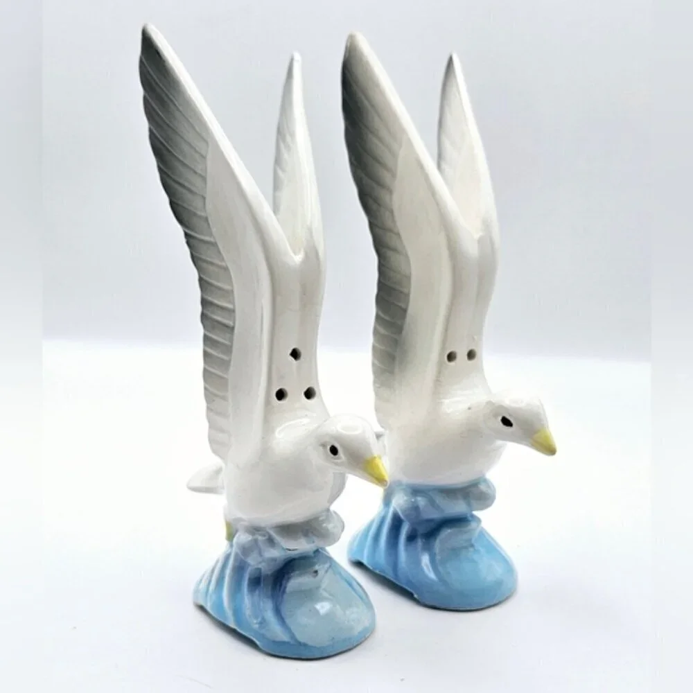 Vintage Nanco Japan Flying Seagull Salt and Pepper Shakers Ceramic Set